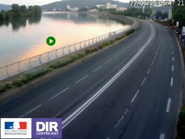 Webcam sur le quai Parjot à Vienne, aux Portes de Lyon, sur la Nationale 7, à la jonction avec le boulevard du Rhône-nord (D1407), caméra orientée vers Lyon