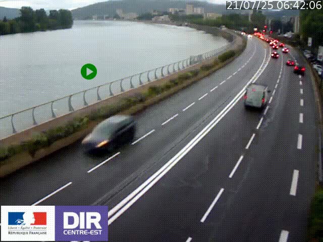 Webcam sur le quai Parjot à Vienne, aux Portes de Lyon, sur la Nationale 7, à la jonction avec le boulevard du Rhône-nord (D1407), caméra orientée vers Lyon