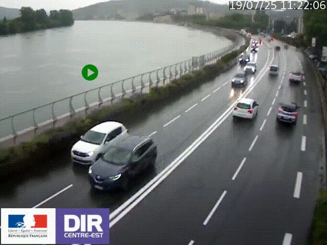 Webcam sur le quai Parjot à Vienne, aux Portes de Lyon, sur la Nationale 7, à la jonction avec le boulevard du Rhône-nord (D1407), caméra orientée vers Lyon