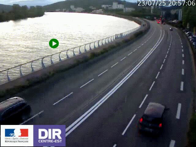 Webcam sur le quai Parjot à Vienne, aux Portes de Lyon, sur la Nationale 7, à la jonction avec le boulevard du Rhône-nord (D1407), caméra orientée vers Lyon