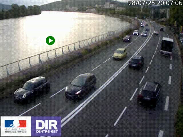 Webcam sur le quai Parjot à Vienne, aux Portes de Lyon, sur la Nationale 7, à la jonction avec le boulevard du Rhône-nord (D1407), caméra orientée vers Lyon