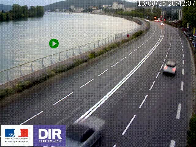 Webcam sur le quai Parjot à Vienne, aux Portes de Lyon, sur la Nationale 7, à la jonction avec le boulevard du Rhône-nord (D1407), caméra orientée vers Lyon