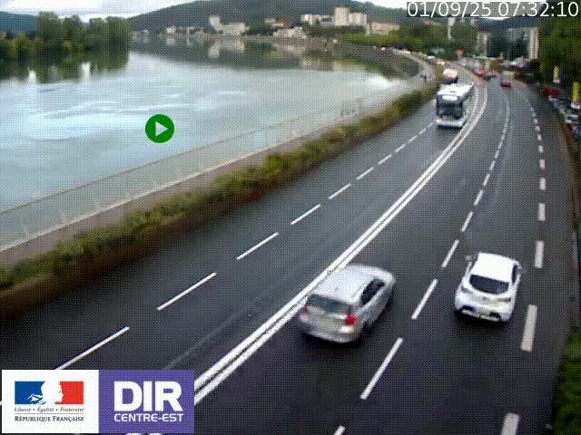 Webcam sur le quai Parjot à Vienne, aux Portes de Lyon, sur la Nationale 7, à la jonction avec le boulevard du Rhône-nord (D1407), caméra orientée vers Lyon