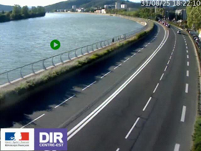Webcam sur le quai Parjot à Vienne, aux Portes de Lyon, sur la Nationale 7, à la jonction avec le boulevard du Rhône-nord (D1407), caméra orientée vers Lyon