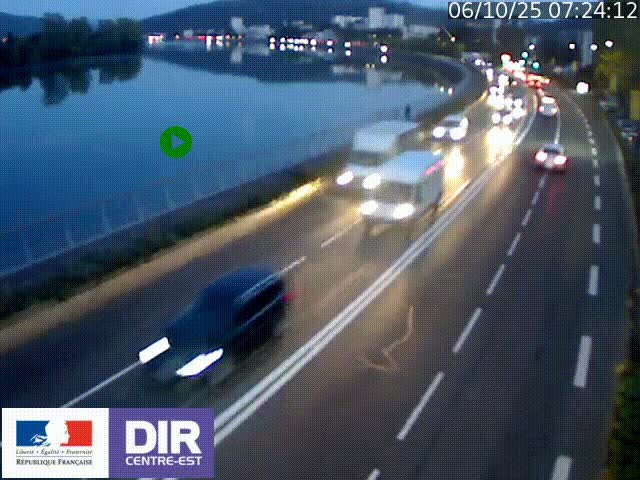 Webcam sur le quai Parjot à Vienne, aux Portes de Lyon, sur la Nationale 7, à la jonction avec le boulevard du Rhône-nord (D1407), caméra orientée vers Lyon