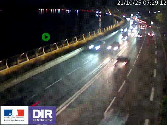 Webcam sur le quai Parjot à Vienne, aux Portes de Lyon, sur la Nationale 7, à la jonction avec le boulevard du Rhône-nord (D1407), caméra orientée vers Lyon