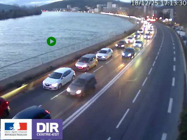 <h2>Webcam sur le quai Parjot à Vienne, aux Portes de Lyon, sur la Nationale 7, à la jonction avec le boulevard du Rhône-nord (D1407), caméra orientée vers Lyon</h2>