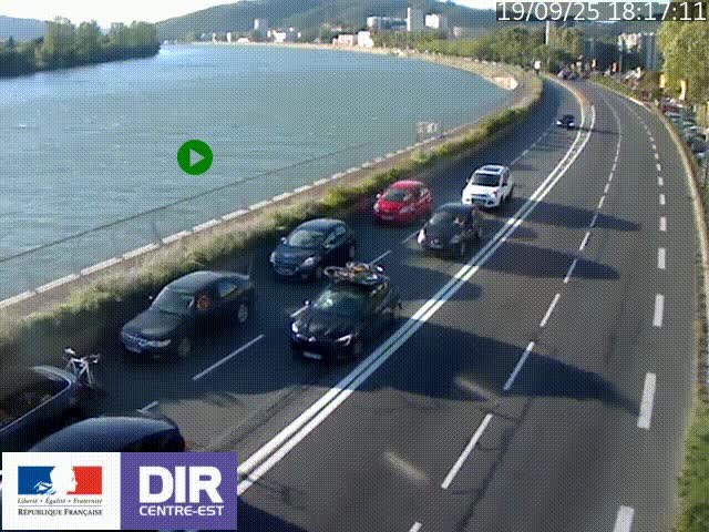 Webcam sur le quai Parjot à Vienne, aux Portes de Lyon, sur la Nationale 7, à la jonction avec le boulevard du Rhône-nord (D1407), caméra orientée vers Lyon