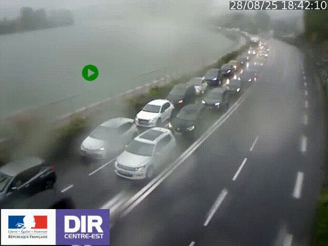 <h2>Webcam sur le quai Parjot à Vienne, aux Portes de Lyon, sur la Nationale 7, à la jonction avec le boulevard du Rhône-nord (D1407), caméra orientée vers Lyon</h2>