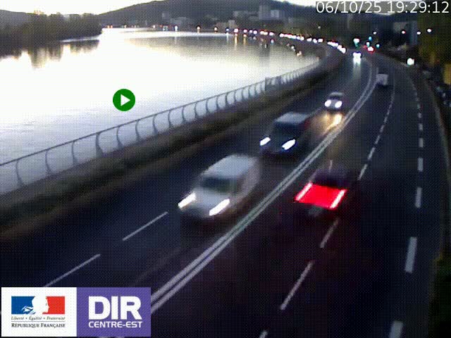 <h2>Webcam sur le quai Parjot à Vienne, aux Portes de Lyon, sur la Nationale 7, à la jonction avec le boulevard du Rhône-nord (D1407), caméra orientée vers Lyon</h2>