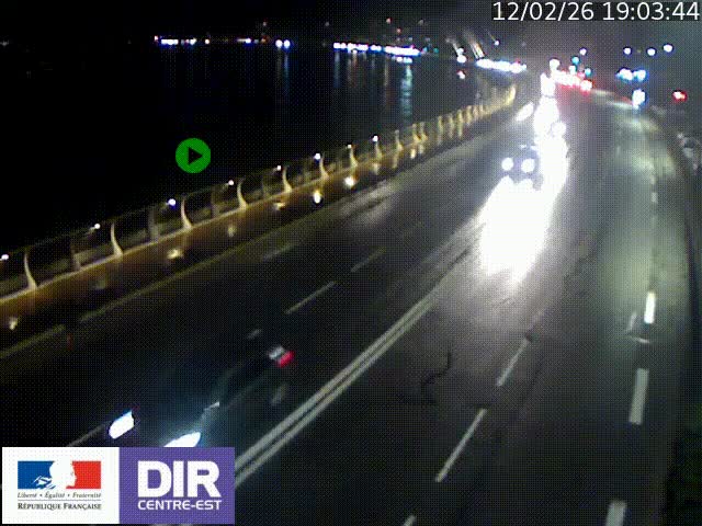 <h2>Webcam sur le quai Parjot à Vienne, aux Portes de Lyon, sur la Nationale 7, à la jonction avec le boulevard du Rhône-nord (D1407), caméra orientée vers Lyon</h2>