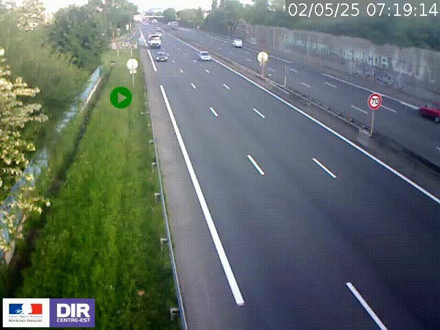 Webcam à Bron sur l'A43 à la jonction avec le boulevard périphérique de Lyon (D383). Vue orientée vers Lyon