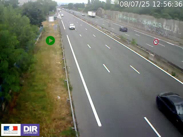 Webcam à Bron sur l'A43 à la jonction avec le boulevard périphérique de Lyon (D383). Vue orientée vers Lyon