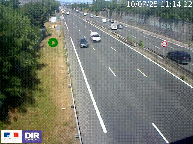 Webcam à Bron sur l'A43 à la jonction avec le boulevard périphérique de Lyon (D383). Vue orientée vers Lyon