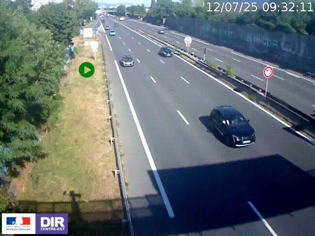 Webcam à Bron sur l'A43 à la jonction avec le boulevard périphérique de Lyon (D383). Vue orientée vers Lyon