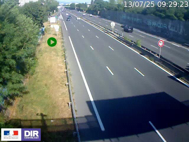Webcam à Bron sur l'A43 à la jonction avec le boulevard périphérique de Lyon (D383). Vue orientée vers Lyon