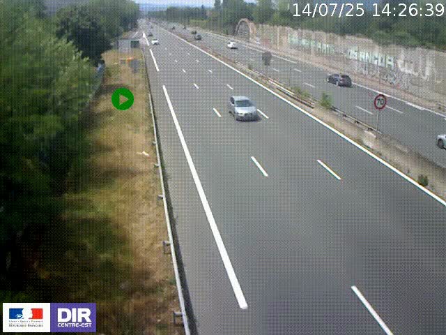Webcam à Bron sur l'A43 à la jonction avec le boulevard périphérique de Lyon (D383). Vue orientée vers Lyon