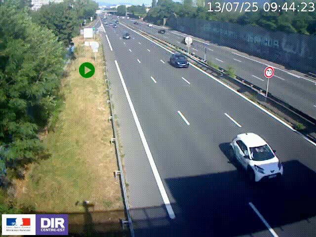 Webcam à Bron sur l'A43 à la jonction avec le boulevard périphérique de Lyon (D383). Vue orientée vers Lyon