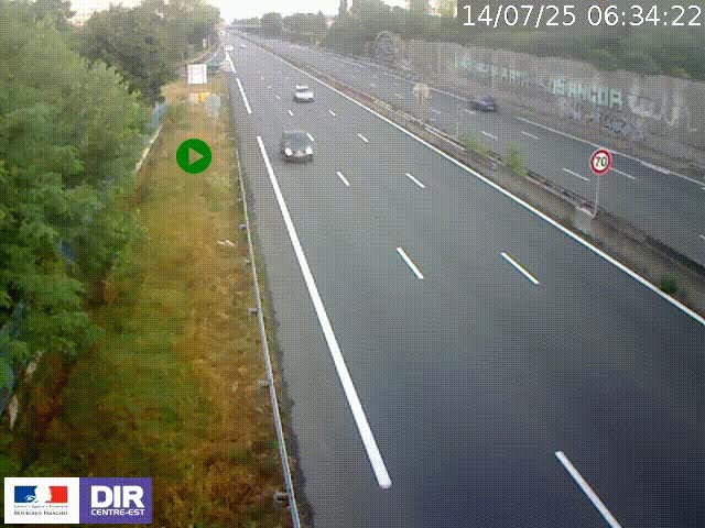 Webcam à Bron sur l'A43 à la jonction avec le boulevard périphérique de Lyon (D383). Vue orientée vers Lyon