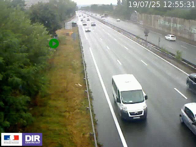 Webcam à Bron sur l'A43 à la jonction avec le boulevard périphérique de Lyon (D383). Vue orientée vers Lyon