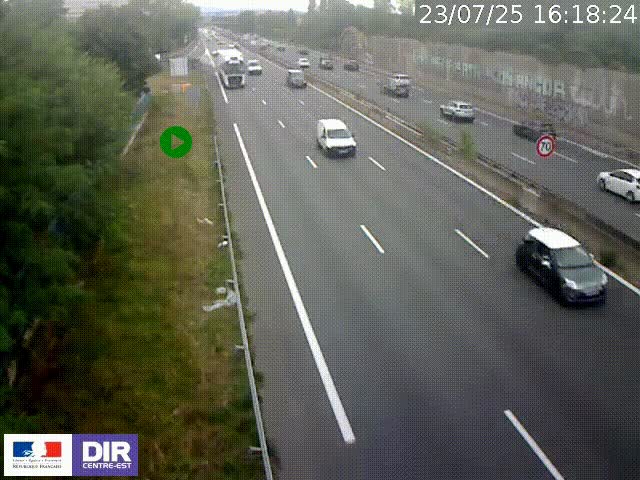 Webcam à Bron sur l'A43 à la jonction avec le boulevard périphérique de Lyon (D383). Vue orientée vers Lyon