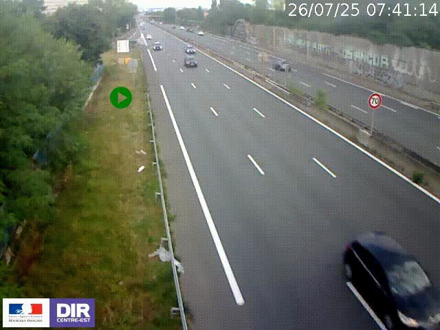 Webcam à Bron sur l'A43 à la jonction avec le boulevard périphérique de Lyon (D383). Vue orientée vers Lyon