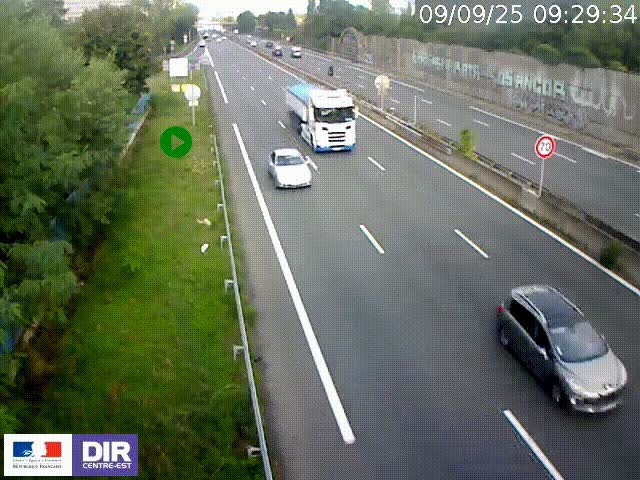 Webcam à Bron sur l'A43 à la jonction avec le boulevard périphérique de Lyon (D383). Vue orientée vers Lyon