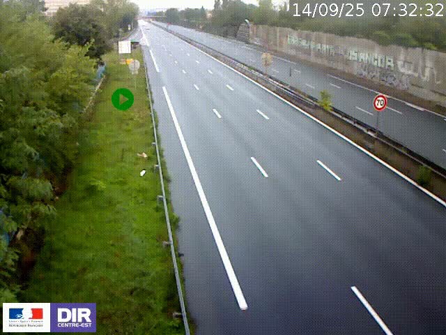 Webcam à Bron sur l'A43 à la jonction avec le boulevard périphérique de Lyon (D383). Vue orientée vers Lyon