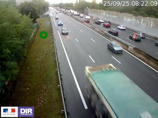 Webcam à Bron sur l'A43 à la jonction avec le boulevard périphérique de Lyon (D383). Vue orientée vers Lyon