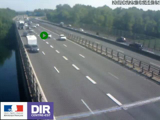 Caméra trafic à la jonction entre l'A46 (Rocade-est de Lyon) et l'A42 à hauteur de Vault-en-Velin en direction de Marseille