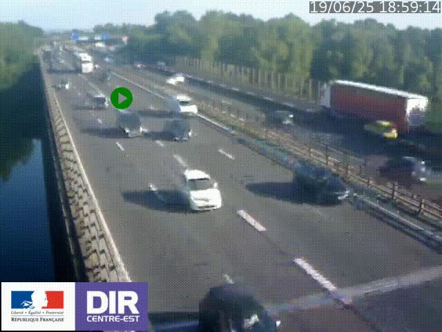 Caméra trafic à la jonction entre l'A46 (Rocade-est de Lyon) et l'A42 à hauteur de Vault-en-Velin en direction de Marseille