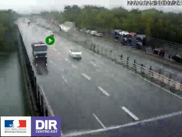 Caméra trafic à la jonction entre l'A46 (Rocade-est de Lyon) et l'A42 à hauteur de Vault-en-Velin en direction de Marseille