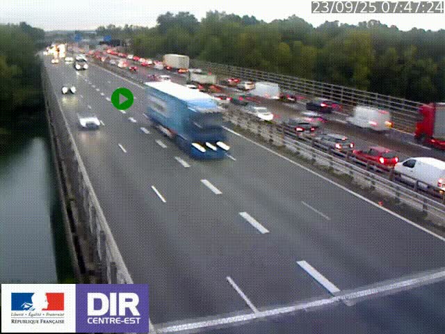 Caméra trafic à la jonction entre l'A46 (Rocade-est de Lyon) et l'A42 à hauteur de Vault-en-Velin en direction de Marseille