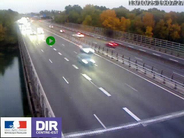 Caméra trafic à la jonction entre l'A46 (Rocade-est de Lyon) et l'A42 à hauteur de Vault-en-Velin en direction de Marseille