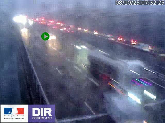 Caméra trafic à la jonction entre l'A46 (Rocade-est de Lyon) et l'A42 à hauteur de Vault-en-Velin en direction de Marseille