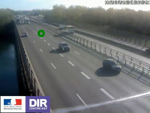 <h2>Caméra trafic à la jonction entre l'A46 (Rocade-est de Lyon) et l'A42 à hauteur de Vault-en-Velin en direction de Marseille</h2>