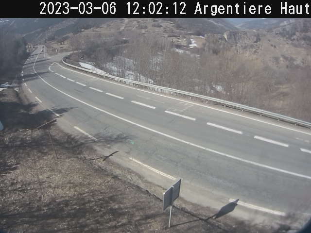 <h2>Caméra routière dans l'ascension d'Argentière sur la D1506 haut sur la commune de Chamonix Mont Blanc</h2>