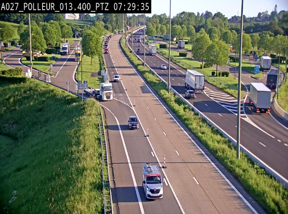 <h2>Webcam A27/E42 avec vue sur le parking de l'aire de Polleur, après le Viaduc de Polleur à Theux. Vue orientée vers Liège</h2>