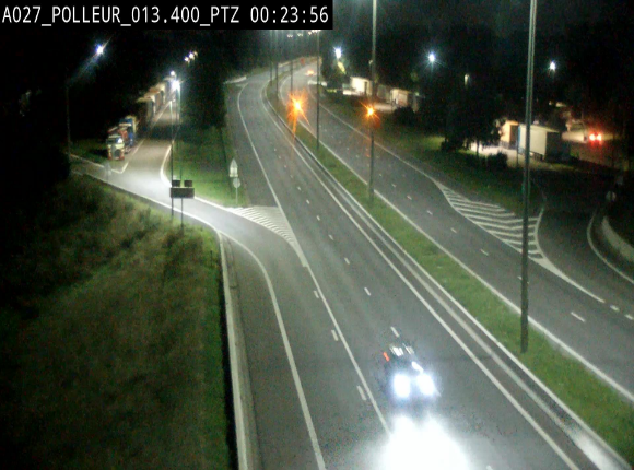 Webcam A27/E42 avec vue sur le parking de l'aire de Polleur, après le Viaduc de Polleur à Theux. Vue orientée vers Liège