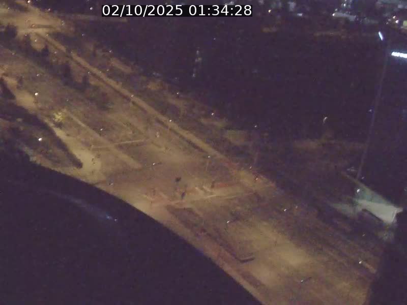 <h2>Webcam sur l'avenue John Fitzgerald Kennedy (N51) avec vue sur le Pont rouge (Pont Grande Duchesse Charlotte), l'arrêt Pfaffenthal et l'entrée du quartier Kirchberg</h2>