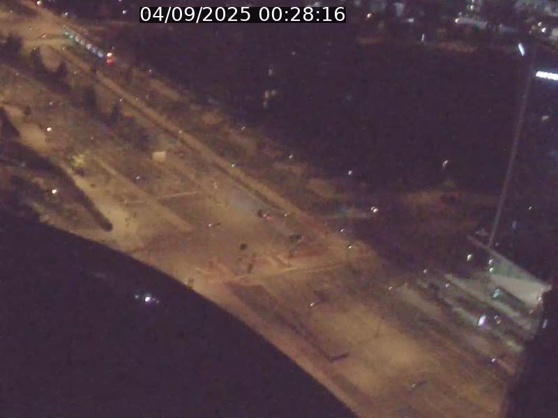 <h2>Webcam sur l'avenue John Fitzgerald Kennedy (N51) avec vue sur le Pont rouge (Pont Grande Duchesse Charlotte), l'arrêt Pfaffenthal et l'entrée du quartier Kirchberg</h2>