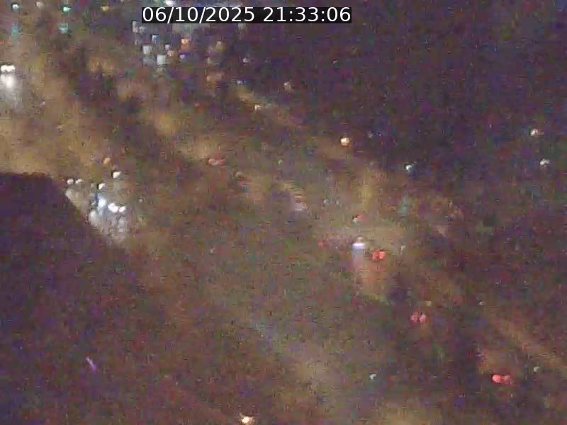 <h2>Webcam sur l'avenue John Fitzgerald Kennedy (N51) avec vue sur le Pont rouge (Pont Grande Duchesse Charlotte), l'arrêt Pfaffenthal et l'entrée du quartier Kirchberg</h2>