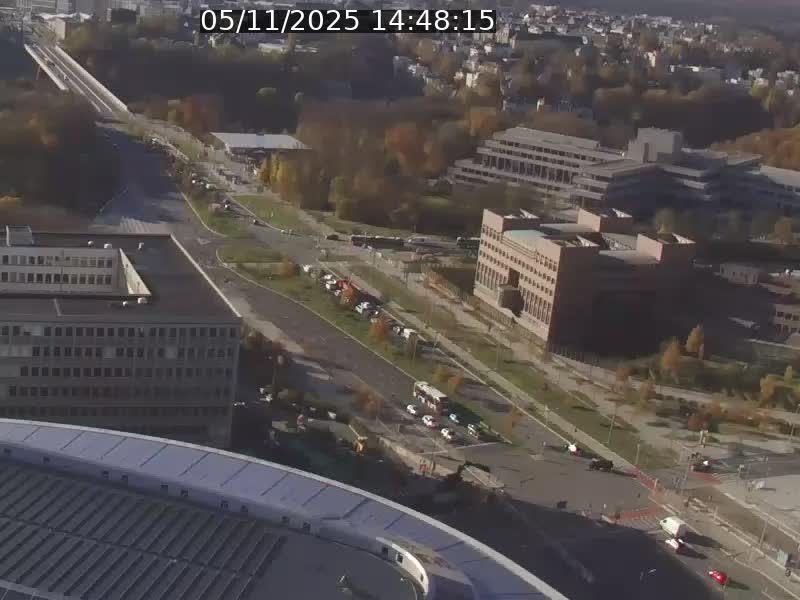 <h2>Webcam sur l'avenue John Fitzgerald Kennedy (N51) avec vue sur le Pont rouge (Pont Grande Duchesse Charlotte), l'arrêt Pfaffenthal et l'entrée du quartier Kirchberg</h2>