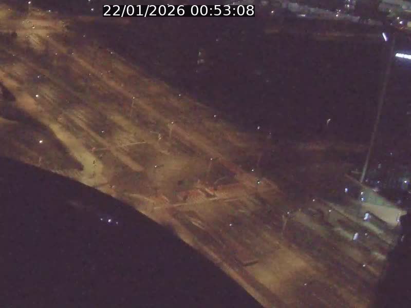 <h2>Webcam sur l'avenue John Fitzgerald Kennedy (N51) avec vue sur le Pont rouge (Pont Grande Duchesse Charlotte), l'arrêt Pfaffenthal et l'entrée du quartier Kirchberg</h2>