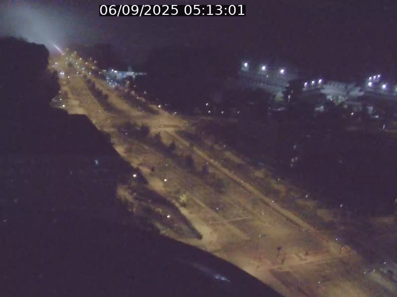 <h2>Webcam sur l'avenue John Fitzgerald Kennedy (N51) avec vue sur le Pont rouge (Pont Grande Duchesse Charlotte), l'arrêt Pfaffenthal et l'entrée du quartier Kirchberg</h2>