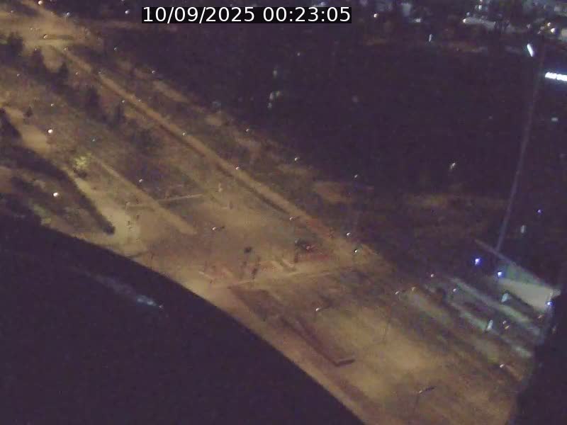 <h2>Webcam sur l'avenue John Fitzgerald Kennedy (N51) avec vue sur le Pont rouge (Pont Grande Duchesse Charlotte), l'arrêt Pfaffenthal et l'entrée du quartier Kirchberg</h2>