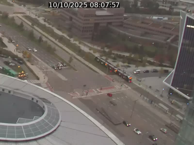 <h2>Webcam sur l'avenue John Fitzgerald Kennedy (N51) avec vue sur le Pont rouge (Pont Grande Duchesse Charlotte), l'arrêt Pfaffenthal et l'entrée du quartier Kirchberg</h2>