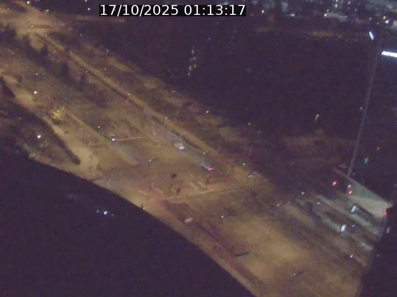 <h2>Webcam sur l'avenue John Fitzgerald Kennedy (N51) avec vue sur le Pont rouge (Pont Grande Duchesse Charlotte), l'arrêt Pfaffenthal et l'entrée du quartier Kirchberg</h2>