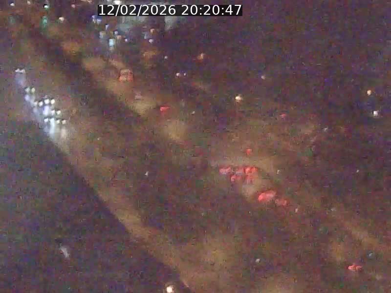 <h2>Webcam sur l'avenue John Fitzgerald Kennedy (N51) avec vue sur le Pont rouge (Pont Grande Duchesse Charlotte), l'arrêt Pfaffenthal et l'entrée du quartier Kirchberg</h2>