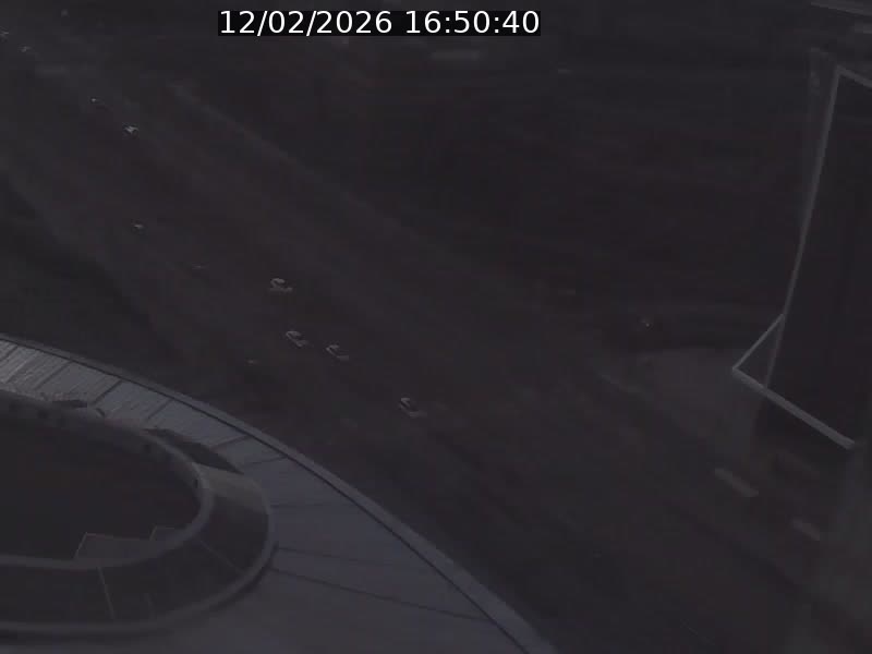 <h2>Webcam sur l'avenue John Fitzgerald Kennedy (N51) avec vue sur le Pont rouge (Pont Grande Duchesse Charlotte), l'arrêt Pfaffenthal et l'entrée du quartier Kirchberg</h2>